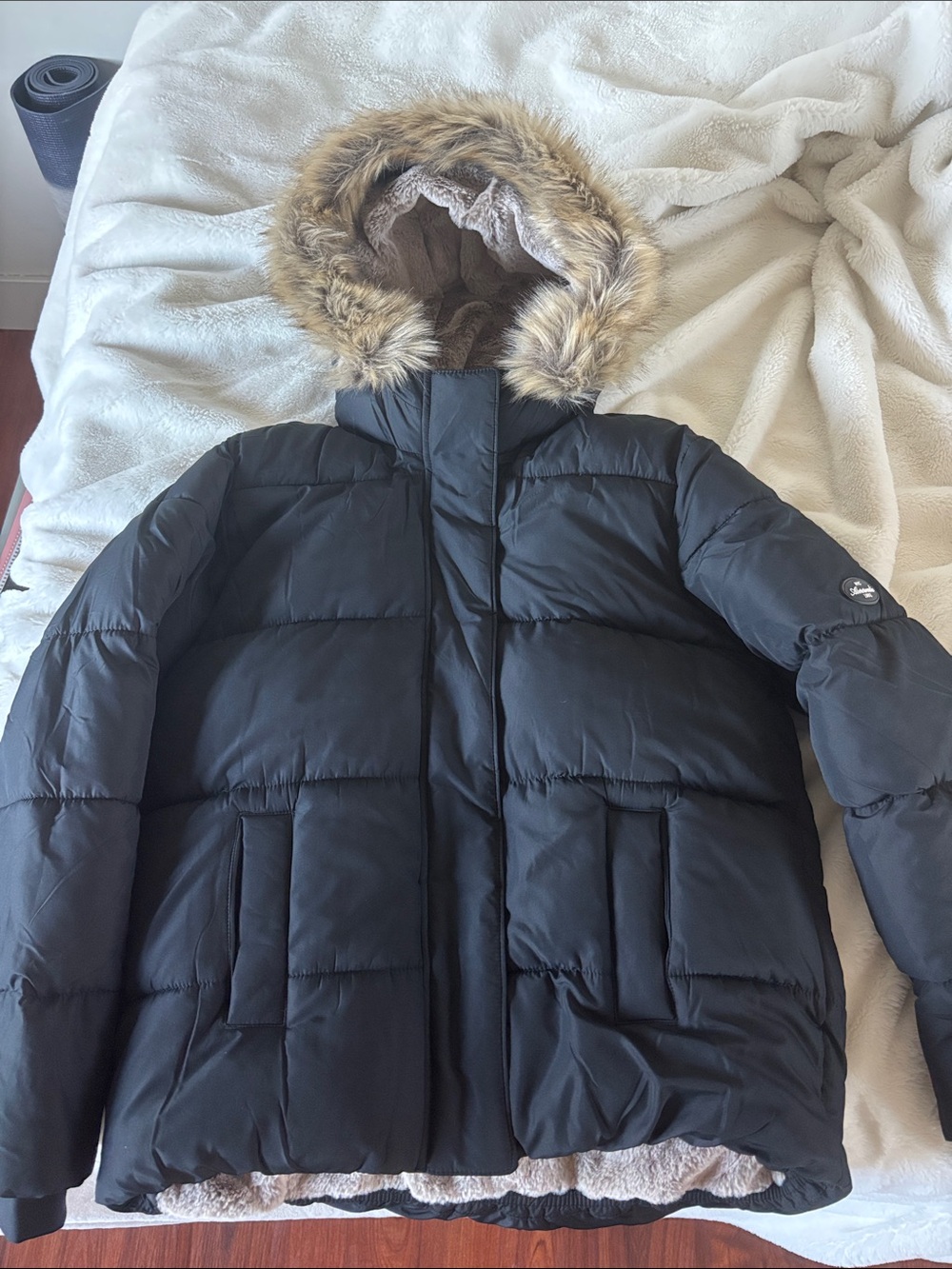 Abercrombie & Fitch Black Puffer Jacket with Faux Fur Trim